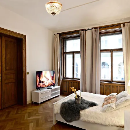 Magnificent King Suite Prague Exterior photo